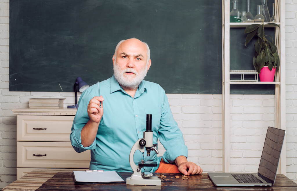 Zmiana pensum i zakresu obowiązków nauczyciela w arkuszu organizacyjnym szkoły, aspekty prawne