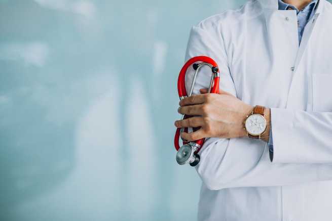 Jak powinien być wynagradzany lekarz za pełnione dyżury lekarskie?