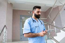 SP ZOZ, stanowisko specjalisty, kategoria zaszeregowania i wynagrodzenie